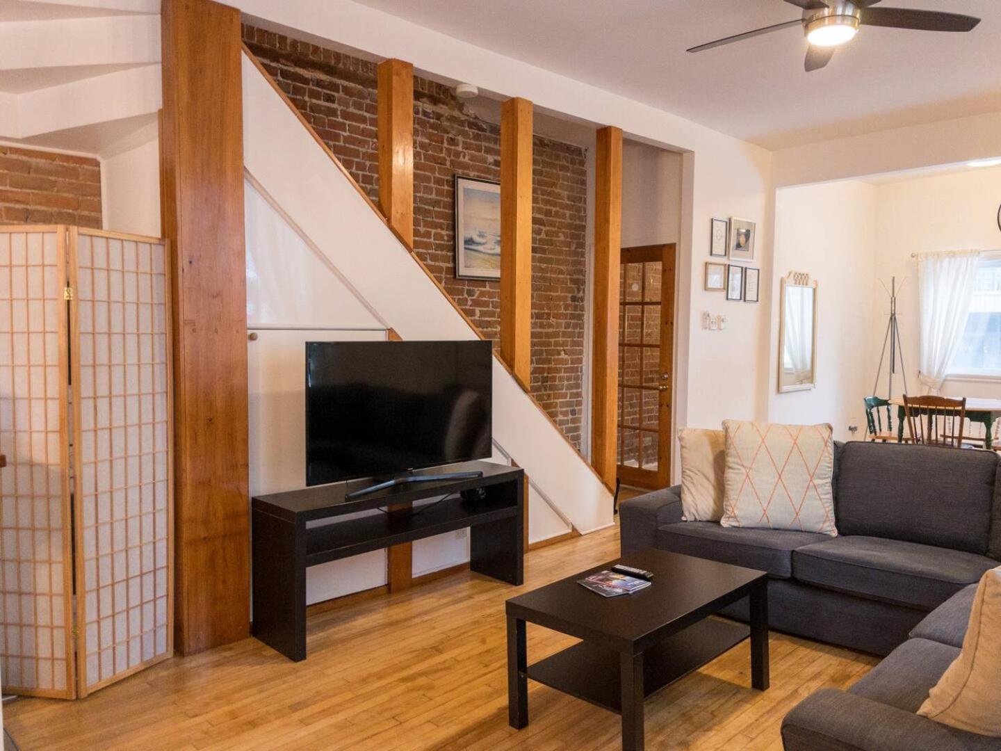Perfect For Groups Big Livingroom 2 Backyard 3Br Montréal Exterior foto